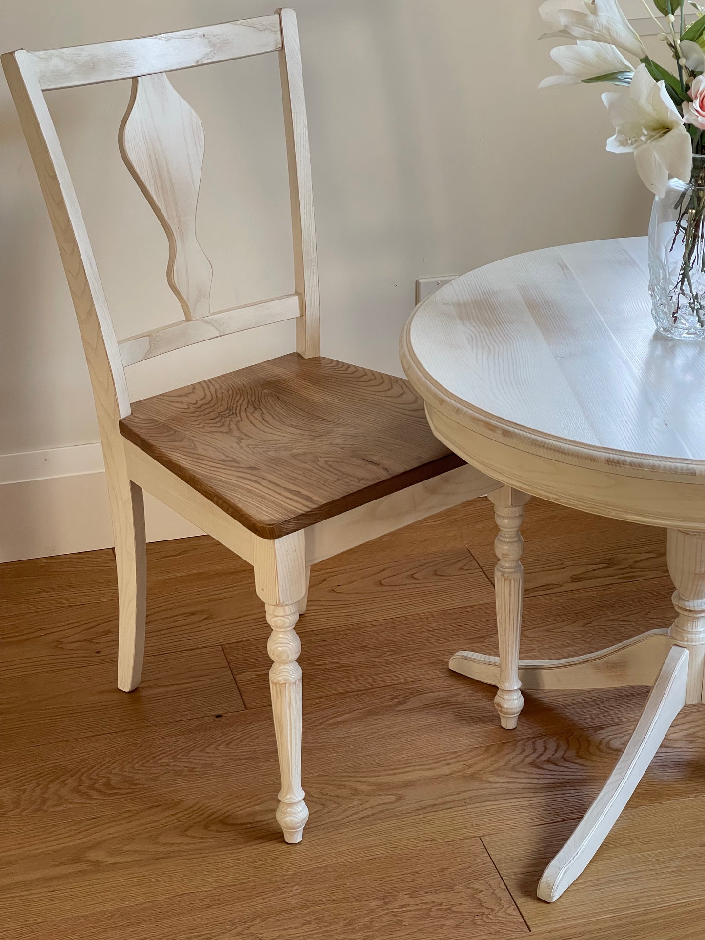 French cottage style chair, made out of solid Canadian hardwood Ash with round flouted front legs, solid seat and back. size W=20" (50cm) D=18" (45cm) H=34" (85cm) available in 2 colour variation product shipped in pairs