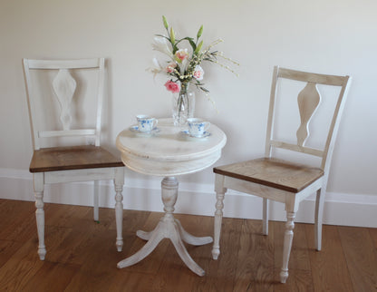 This French cottage style coffee table is hand crafted by Canadian Amish/Mennonite craftsman. Made out of reclaimed ,rustic, natural Canadian hardwood ash. This timeless vintage design combine new and old style. Unique wire brushed ,distressed and organic finish it is easy to maintain and is our statement that we are supporting natural wood beauty.